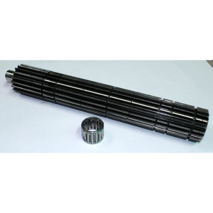 O.E. MAIN SHAFT MF 241 (ANTI SLIP) STY 2405