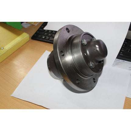 FRONT WHEEL HUB SONALIKA LOADER WITH CAP STY 6535